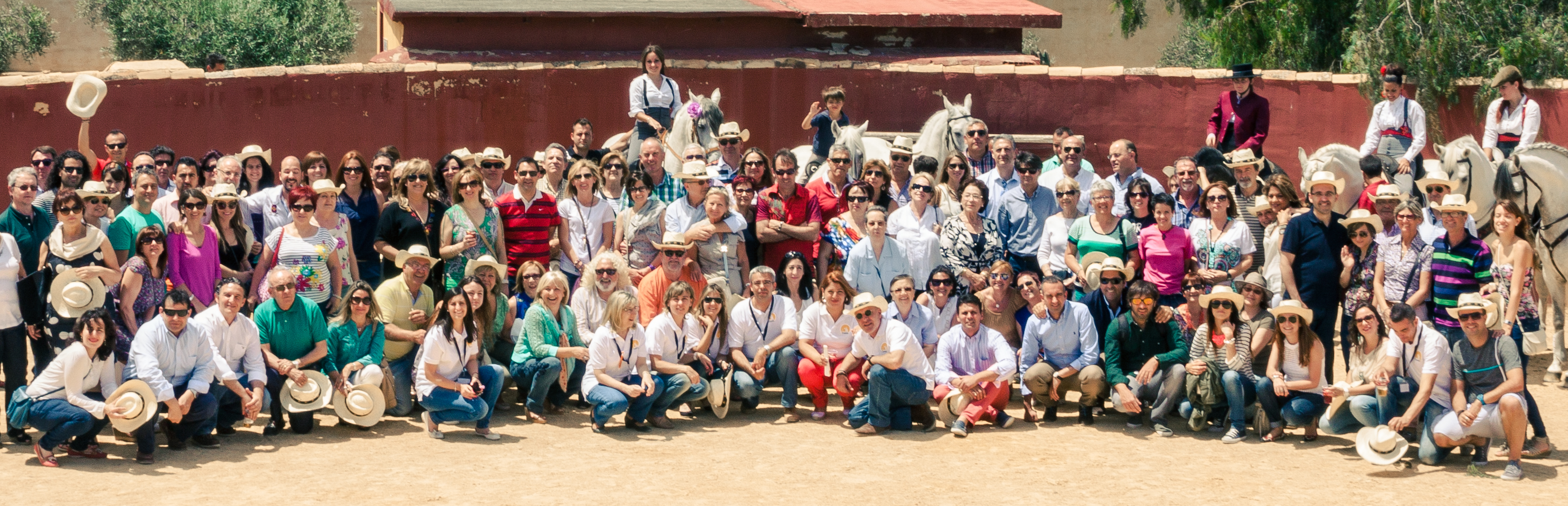 COES UNA GRAN FAMILIA COES GRUPO