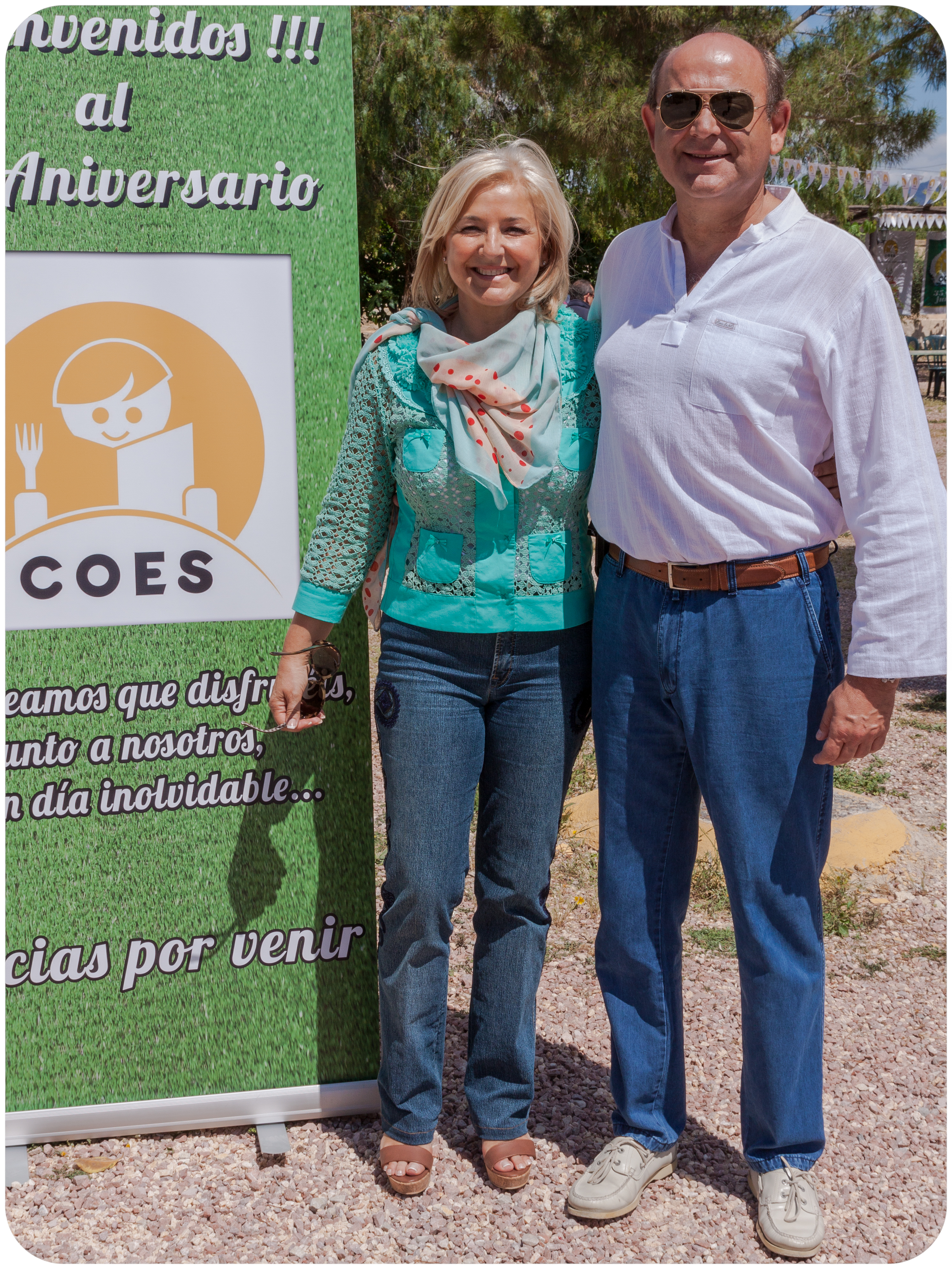 Maribel y Maxi dan la bienvenida Maribel y Maxi dan la bienvenida